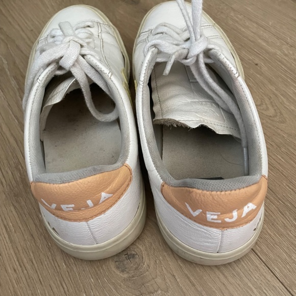 VEJA CAMPO ORANGE AND YELLOW SNEAKER - Picture 3 of 5